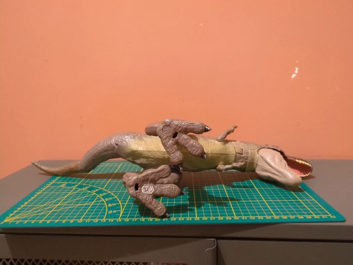 t rex jurassic world figurine - photo numéro 4