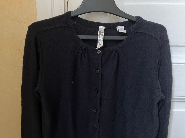 Gilet noir Okaïdi 8/10 ans (1€50) - photo numéro 3