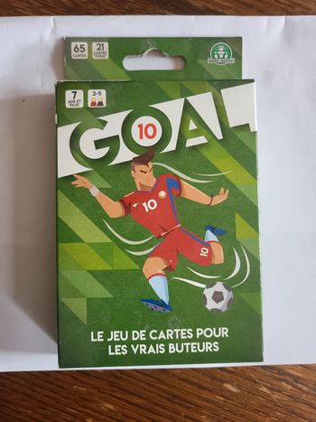 Jeu  de foot neuf juste la boîte abîmée
