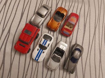 Voitures miniatures années 2000