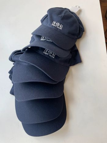 7 casquettes neuves bleu marine navy club