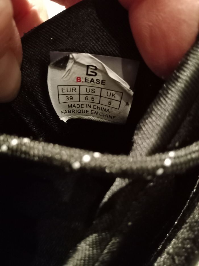 Baskets pointure 39 état neuf - photo numéro 4