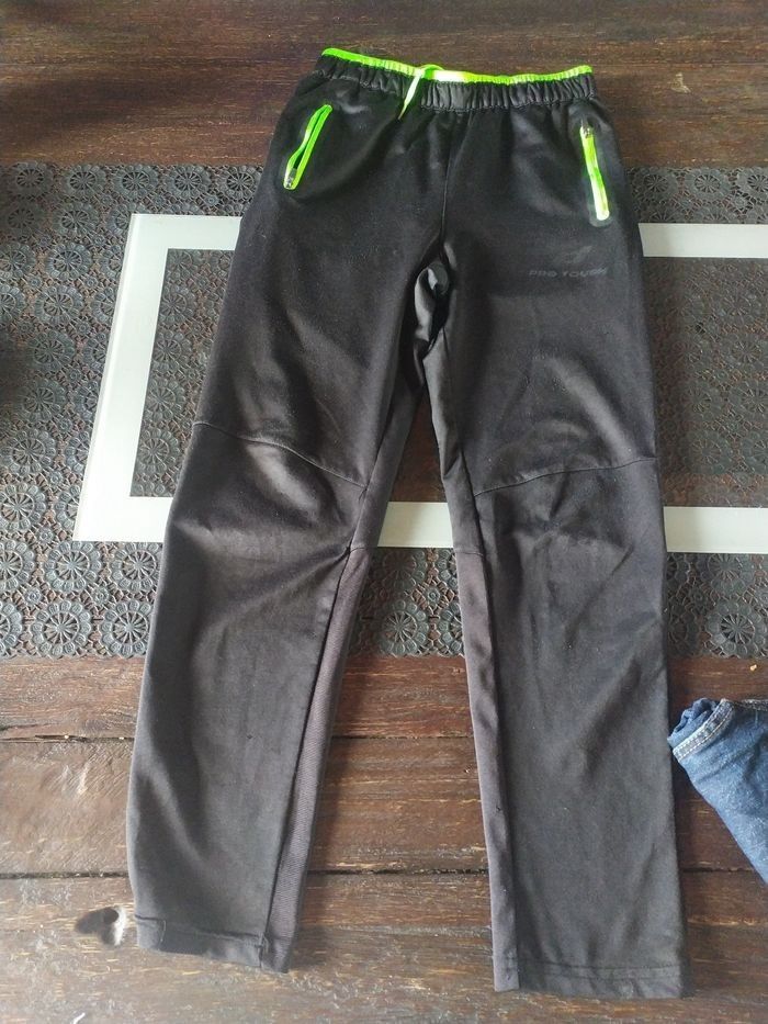 Lot pantalons + t-shirt + casquette 10ans - photo numéro 2