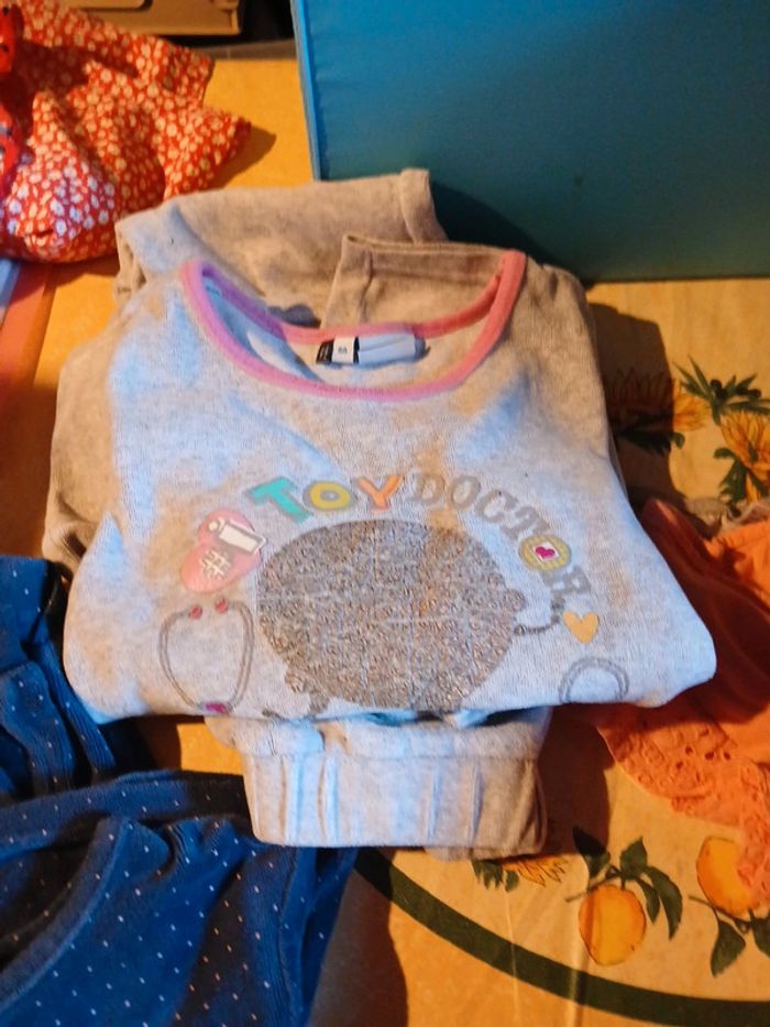 Lot vêtements fille taille 8 ans - photo numéro 5