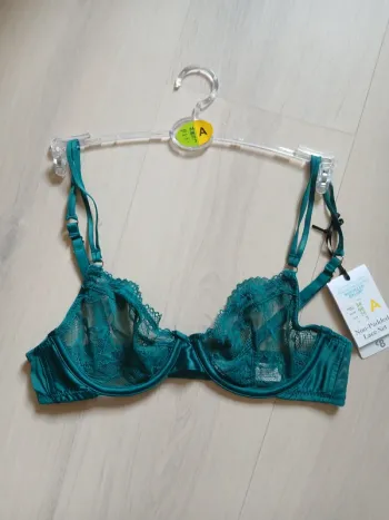 Soutien gorge satin et dentelle