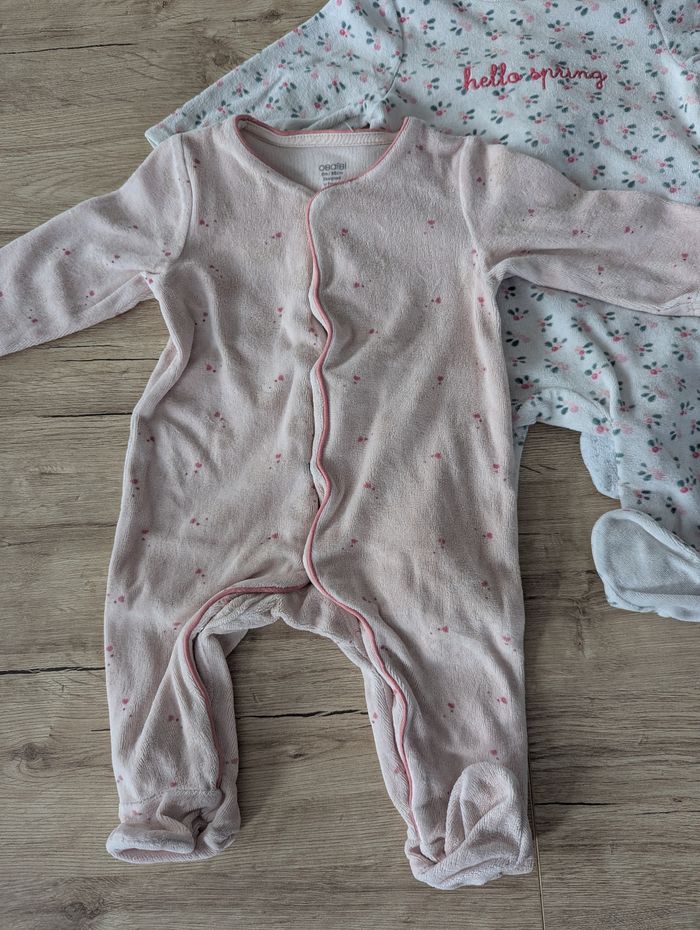 Lot de 3 pyjamas 6 mois - photo numéro 2