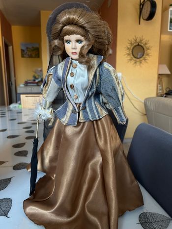 Élégante Poupée de Collection en Porcelaine – Style Victorien / Belle Époque – 42 cm