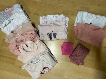 Lot vêtements 3 mois -fille 