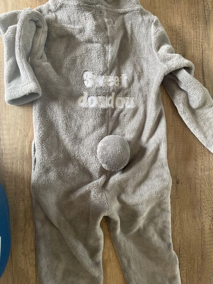 Sur pyjama - photo numéro 4