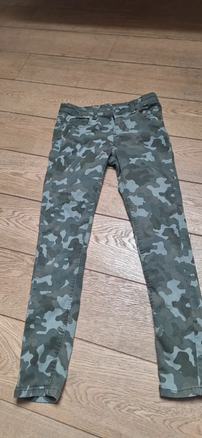 Jeans imprimé militaire - photo numéro 2