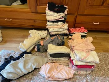 Lot vêtements bébé filles 1 mois