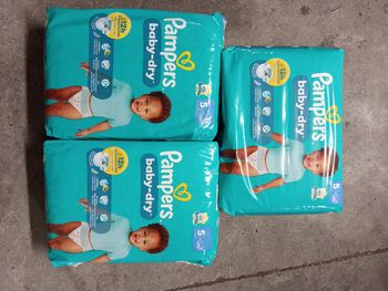 3 paquet de couche Pampers taille 5 a 30€