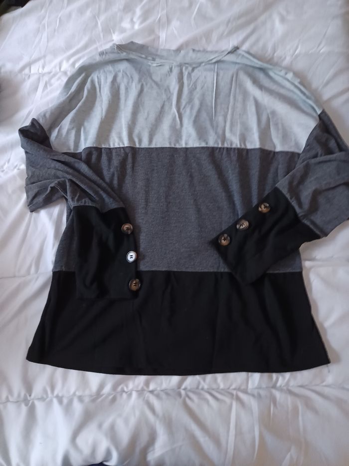 Pull léger femme neuf - photo numéro 3