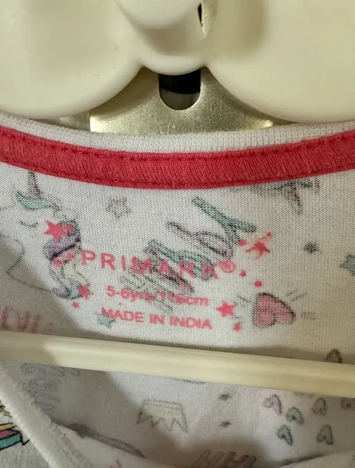 T.shirt à manches longues pailleté licorne Primark 5/6ans - photo numéro 3