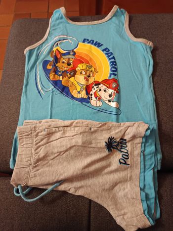 Ensemble débardeur et short taille 8 ans