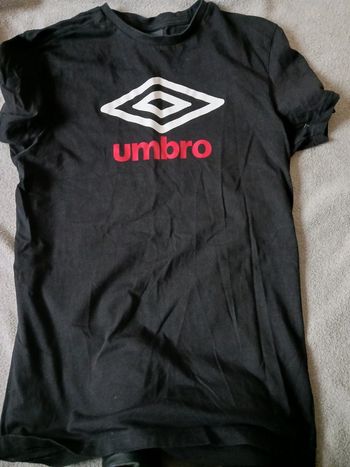 Tee shirt umbro taille 15a