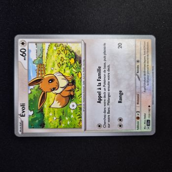 Carte Pokemon : Evoli - Couronne Stellaire