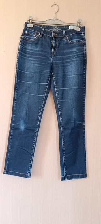 jean's levis ,demi curve, classic, slim leg, 29