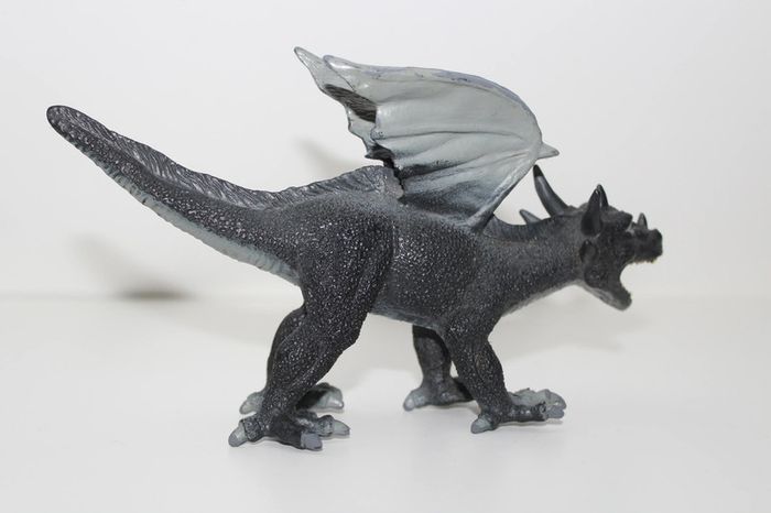 Figurine Dragon Noir - JM 2005 - photo numéro 3