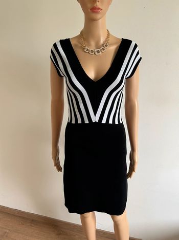 Robe noire et blanche sans manches Morgan taille S jamais portée