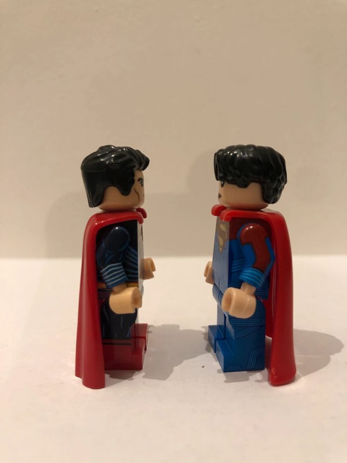 Figurine type lego Superman et Supergirl. Marvel - photo numéro 2