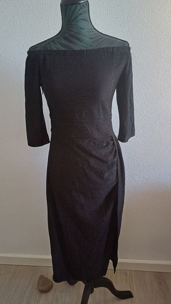 Robe noir à paillettes 