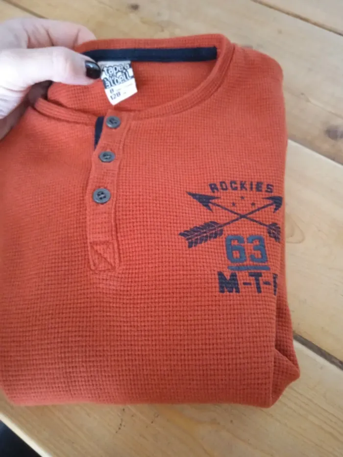 Lot de 3 hauts enfants 8 ans - photo numéro 4