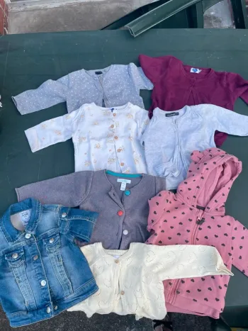 Gilets petites filles 12 mois
