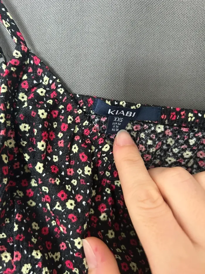 Robe XXS neuve - photo numéro 2
