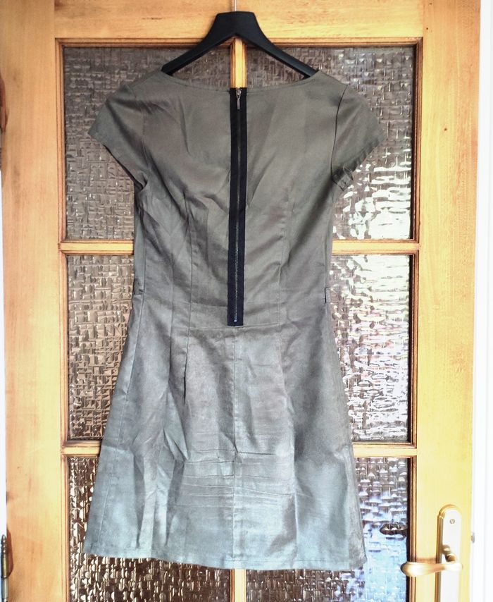 Robe courte type dain kaki - photo numéro 3
