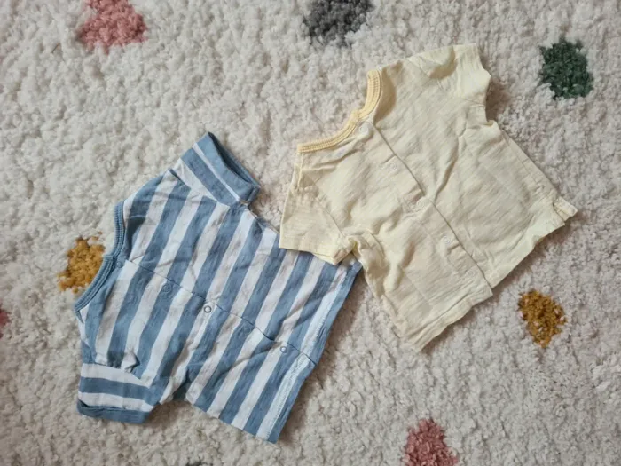 Lot 2 t-shirts bébé garçon 3 mois. Kiabi - photo numéro 2