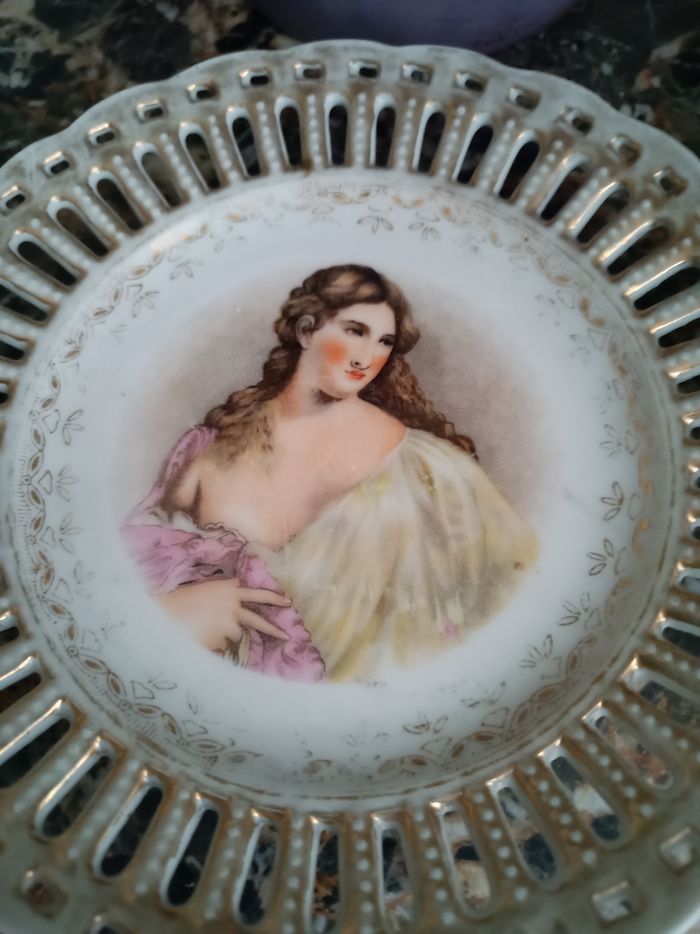 2 assiettes en porcelaine - photo numéro 5