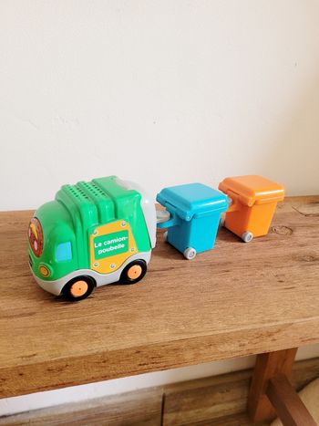 Joël Le camion-poubelle Vtech
