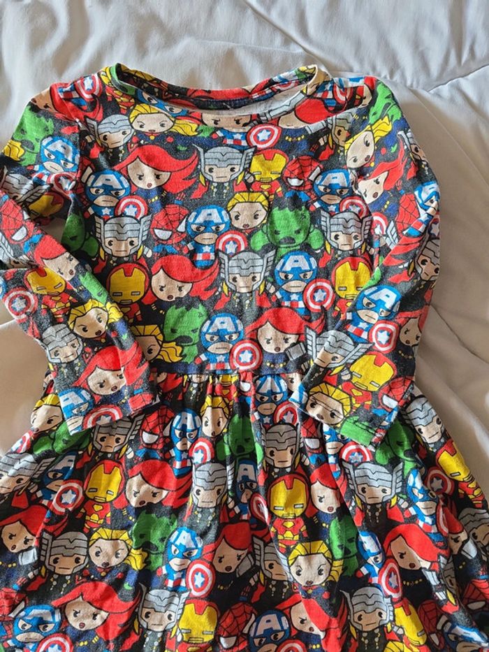 Robe marvel - photo numéro 2