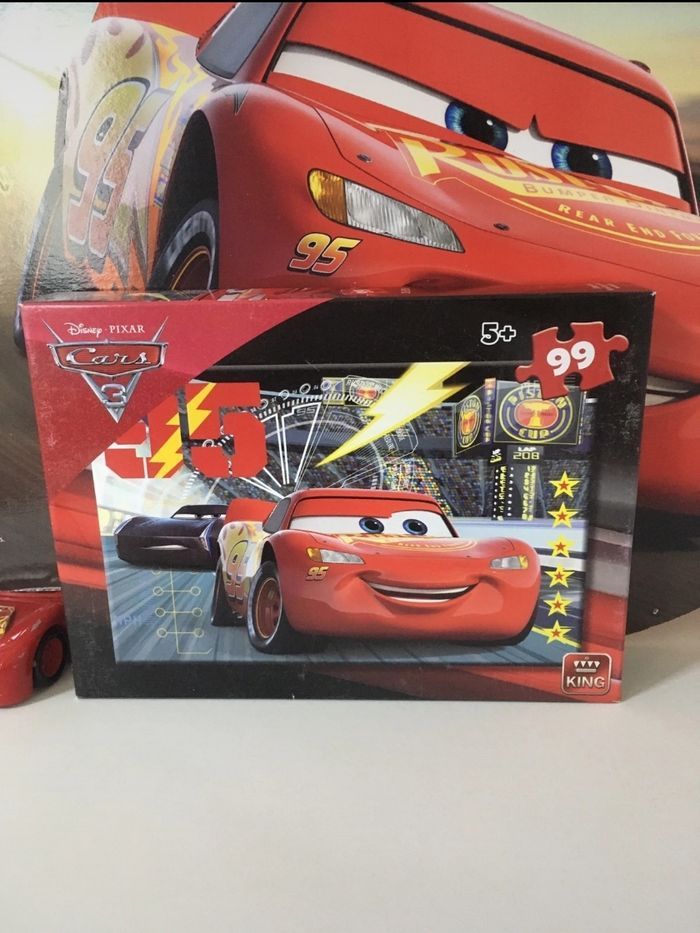 Puzzle Disney Pixar Cars 99 pièces, Team Flash Mc Queen et Jackson Storm, complet (très bon état)