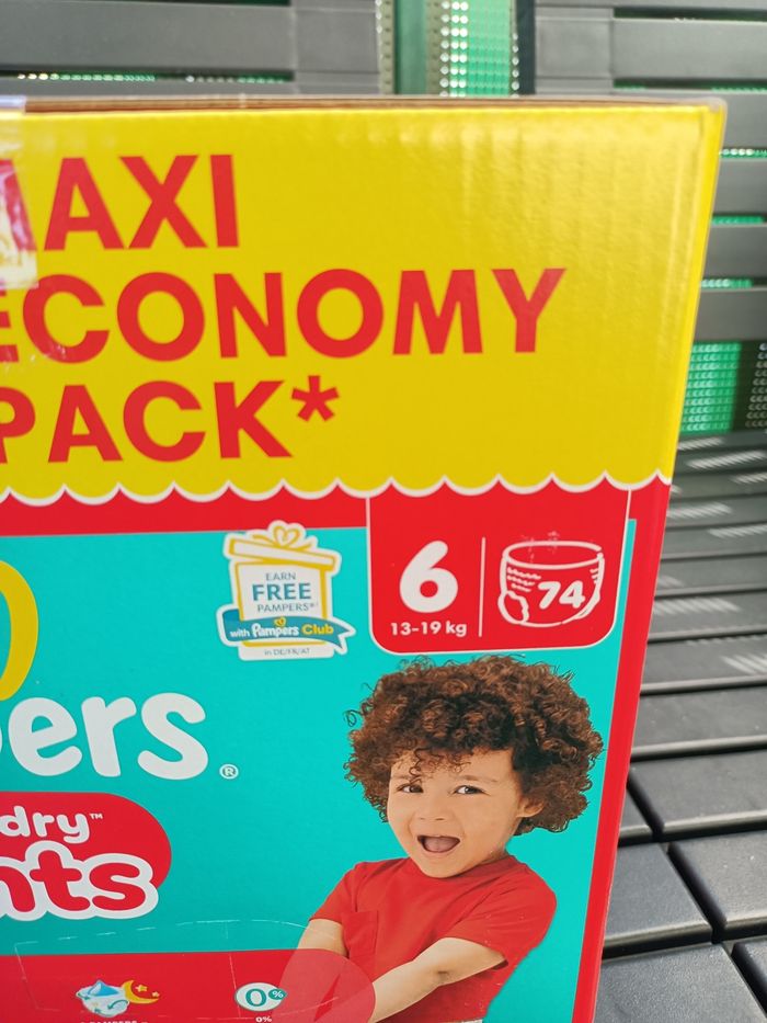 Lot 74 couches Pampers baby dry pants taille 6 neuf - photo numéro 3