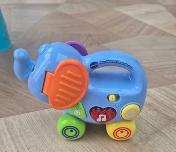 Vtech Eléphant pousse pousse

