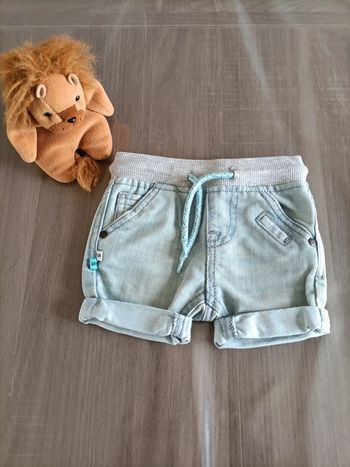 Short bermuda jean bleu clair Gémo 3 mois