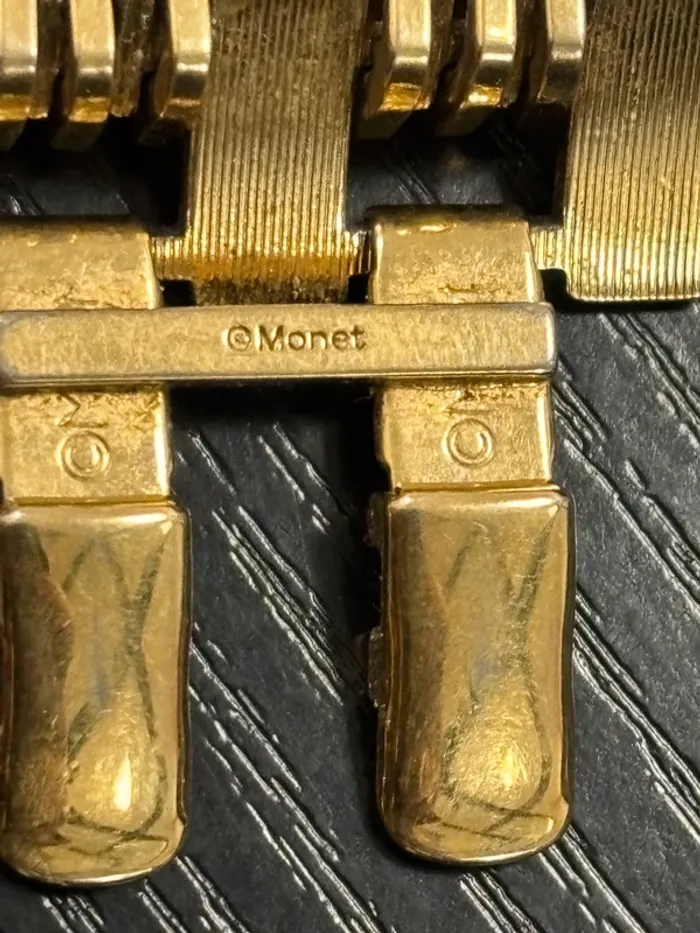 Beau et gros bracelet Monet en plaqué or TBE - photo numéro 7