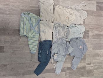 Lot de 10 bodies 1 mois