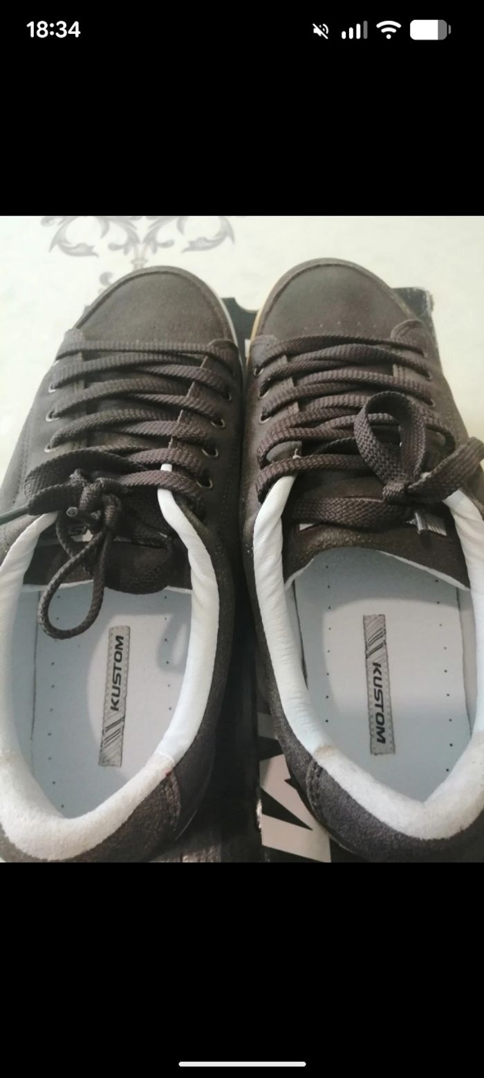 Chaussures vintages Astom Marrons.Taille 44,5