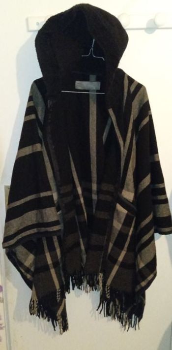 Poncho Zara à capuche zippé