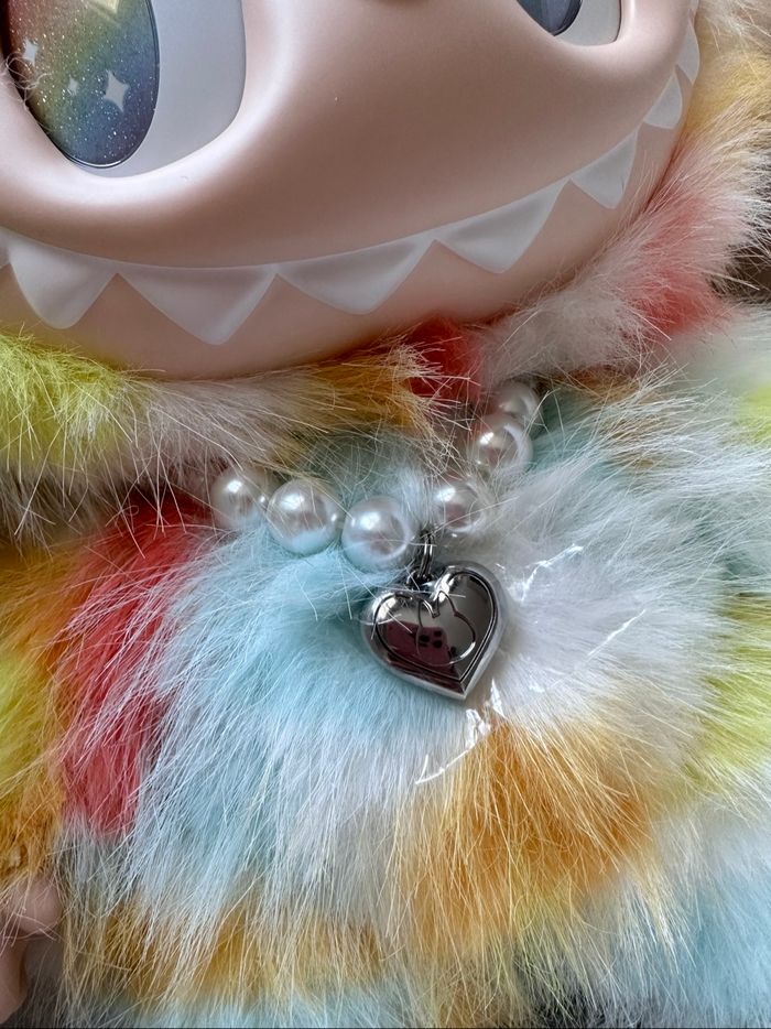 Labubu Big Into Energy Rock the universe plush doll - photo numéro 5