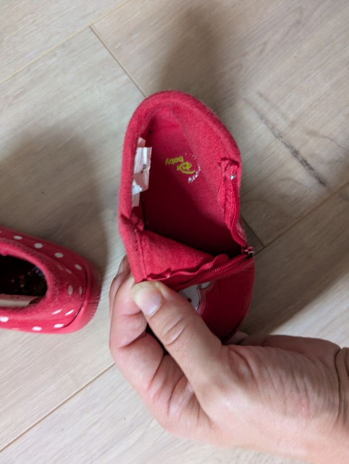 Chaussons mini rouge en 19 - photo numéro 3