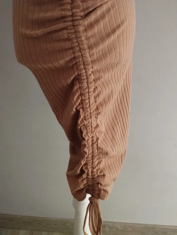 Robe moulante - photo numéro 2