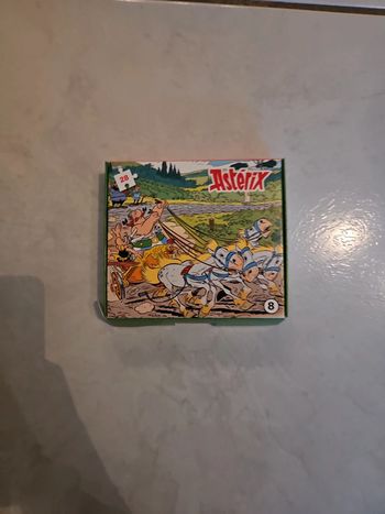 Petit puzzle Asterix n°8 28 pièces Neuf U22