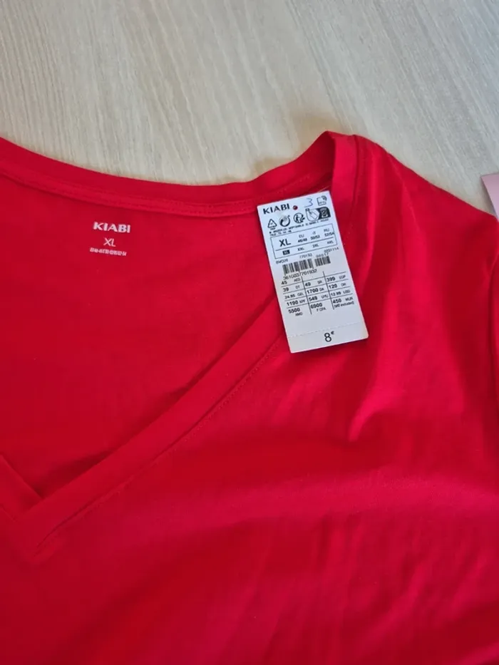 Tee shirt neuf - photo numéro 2