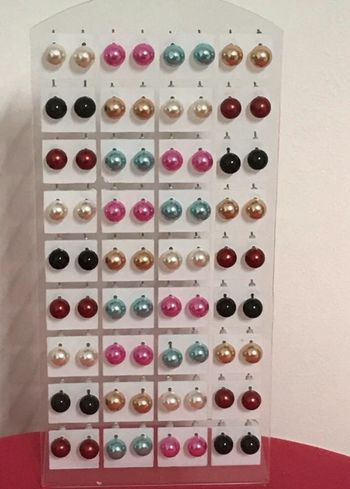 Paire de boucles d’oreilles , perles bordeaux