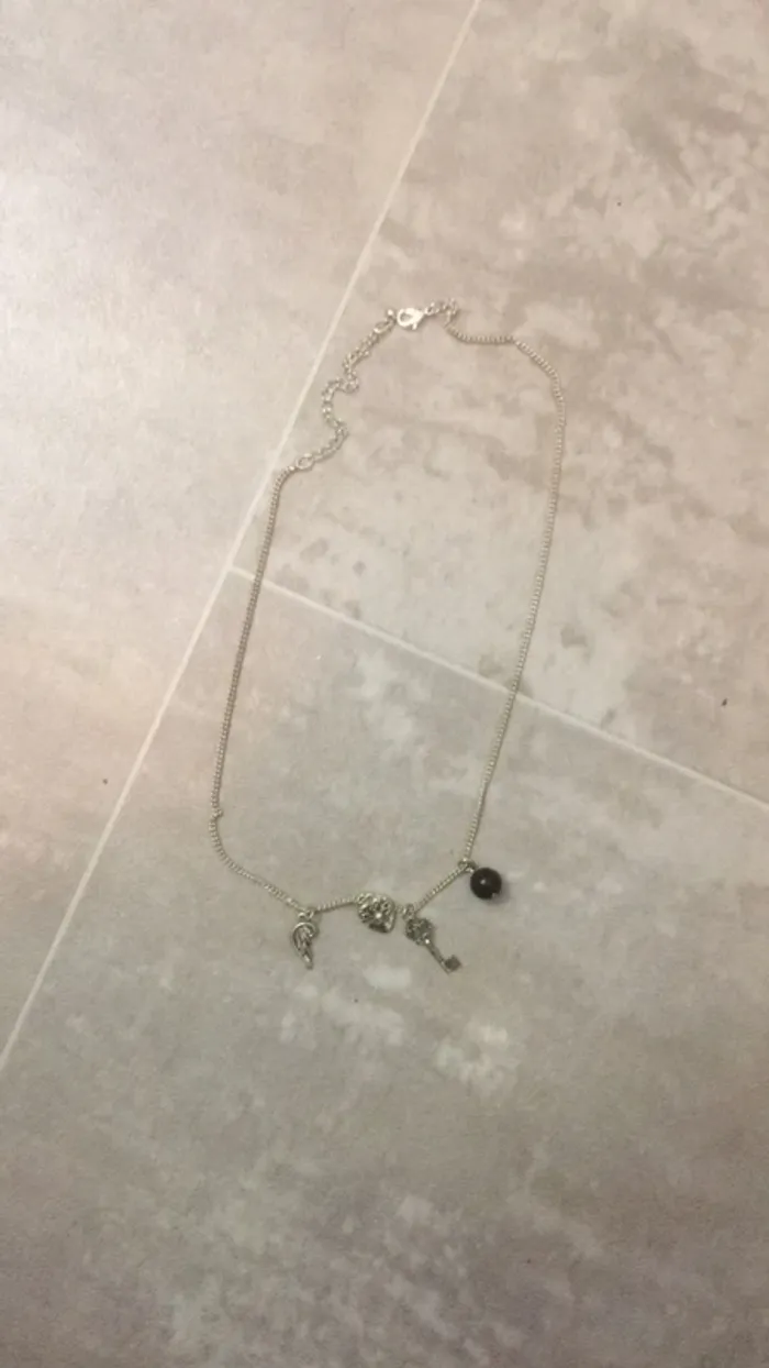 Collier pendentif - photo numéro 2
