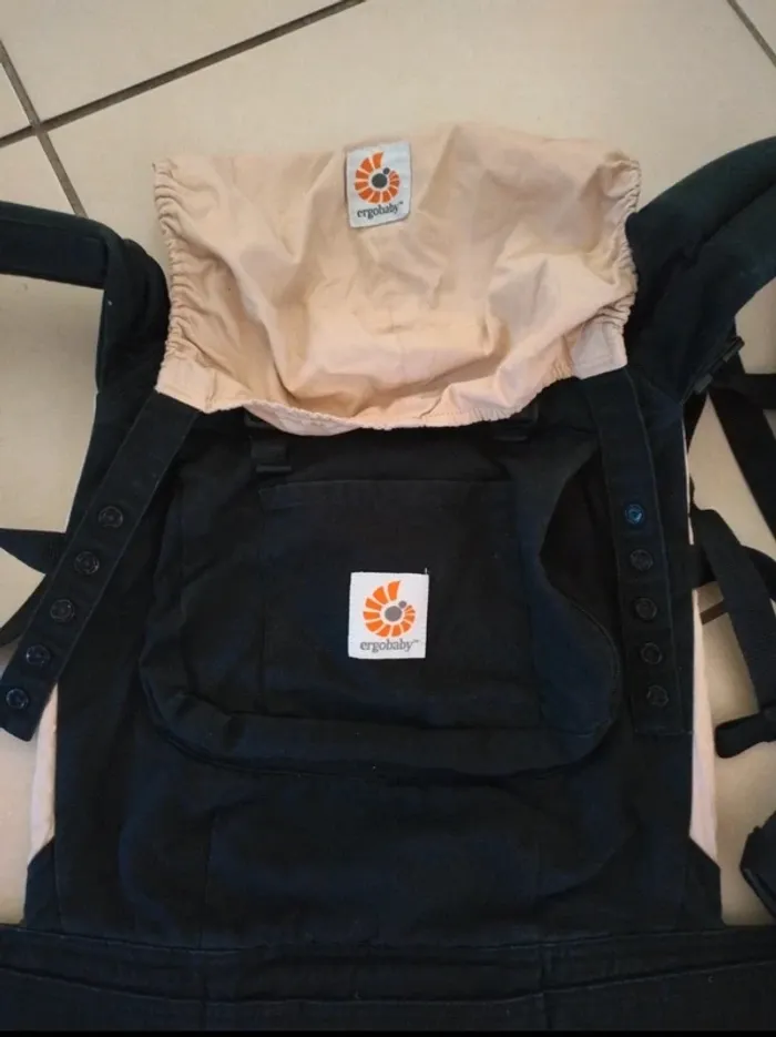 Porte bébé ergonomique physiologique Ergobaby - photo numéro 2